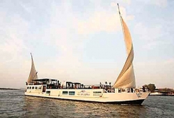 MS Amoura Dahabiya Crucero Nilo